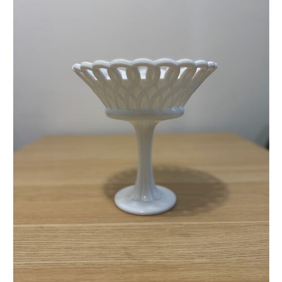 Milk Glass Pedestal Compote Bowl with a Lace Edge VINTAGE - Picture 1 of 5